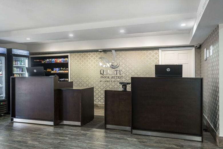 Hotel Quality Inn & Suites Charlotte Airport
