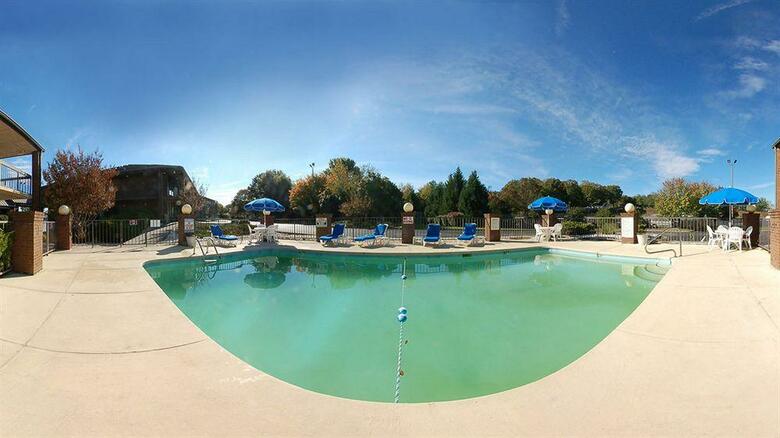 Hotel Quality Inn & Suites Charlotte Airport