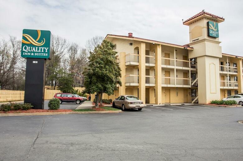 Hotel Quality Inn & Suites Charlotte Airport