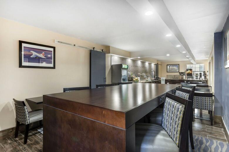 Hotel Quality Inn & Suites Charlotte Airport