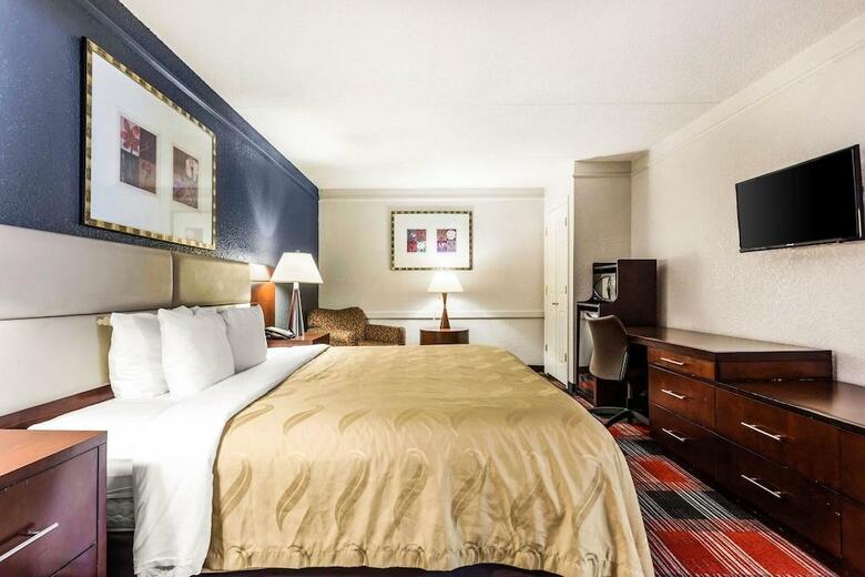 Hotel Quality Inn & Suites Charlotte Airport