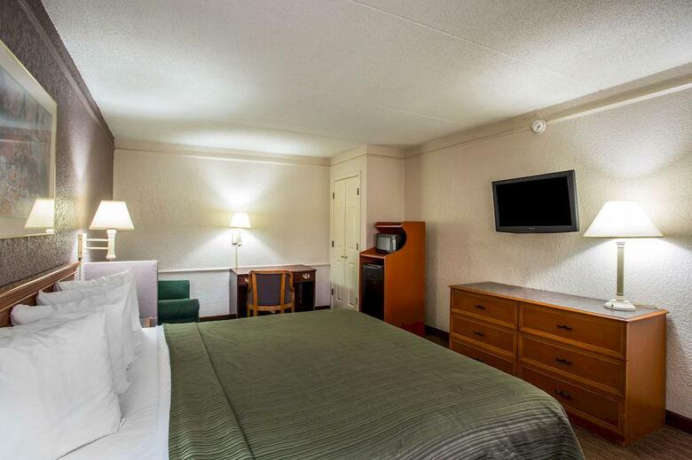 Hotel Quality Inn & Suites Charlotte Airport
