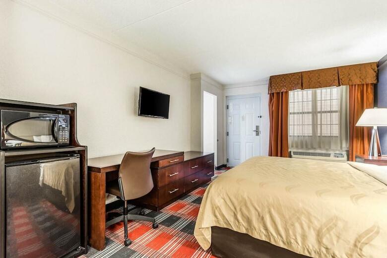 Hotel Quality Inn & Suites Charlotte Airport
