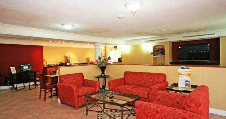 Hotel Quality Inn & Suites Charlotte Airport