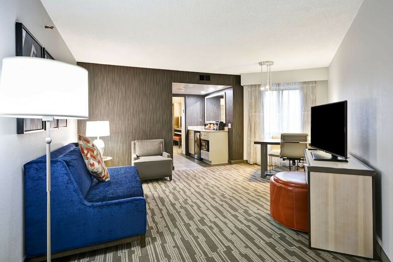 Hotel Embassy Suites Charlotte