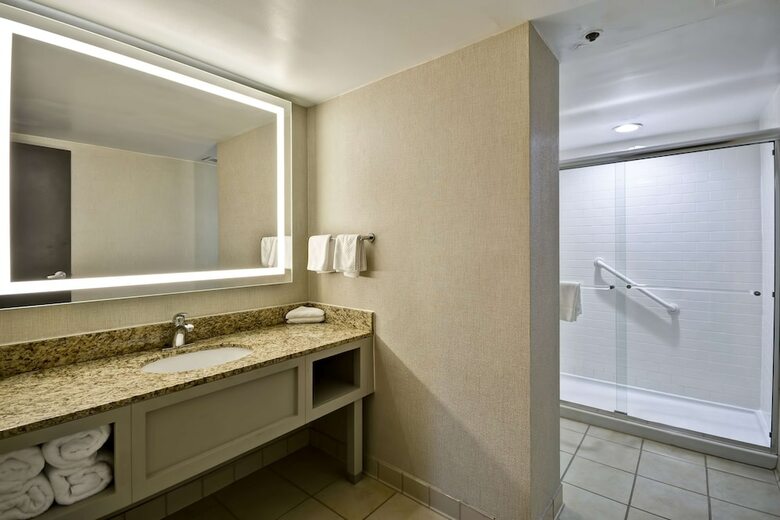 Hotel Embassy Suites Charlotte