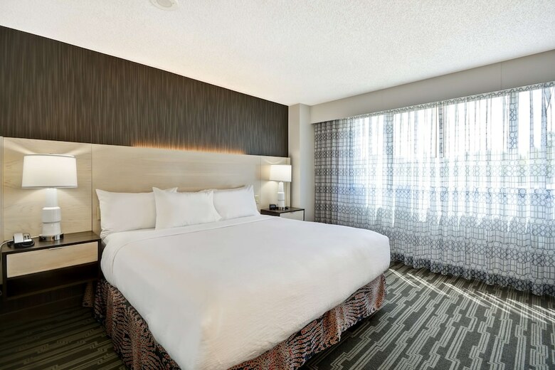 Hotel Embassy Suites Charlotte