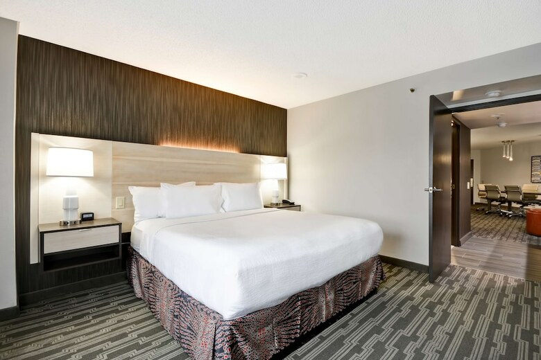 Hotel Embassy Suites Charlotte