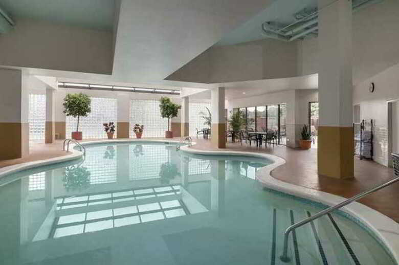 Hotel Embassy Suites Charlotte