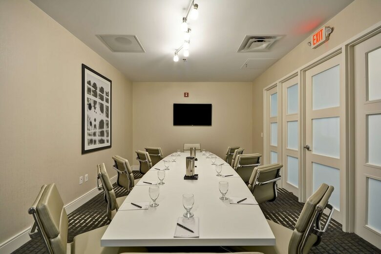 Hotel Embassy Suites Charlotte