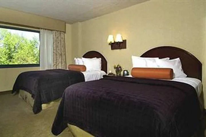 Hotel Embassy Suites Charlotte