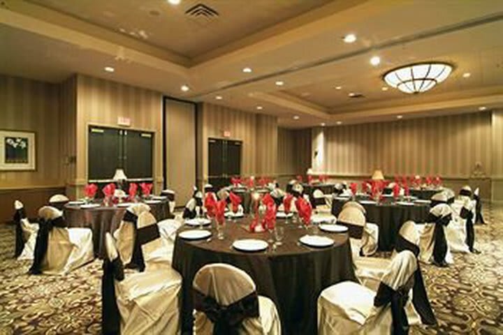 Hotel Embassy Suites Charlotte