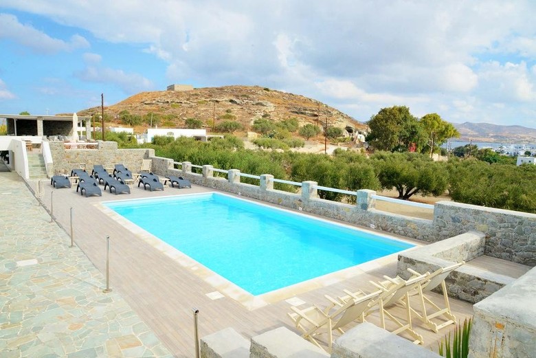 Hotel Glaronisia