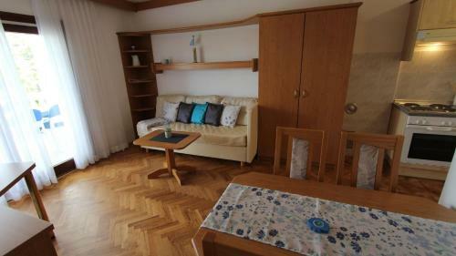 Two-bedroom Apartment In Klimno III