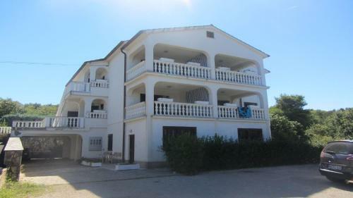 Two-bedroom Apartment In Klimno V