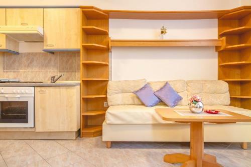Two-bedroom Apartment In Klimno IV