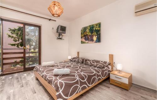 Three-bedroom Apartment Krk With Sea View 03