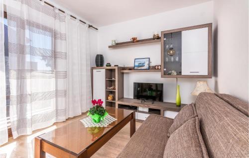 Three-bedroom Apartment Krk With Sea View 03