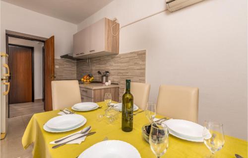 Three-bedroom Apartment Krk With Sea View 03