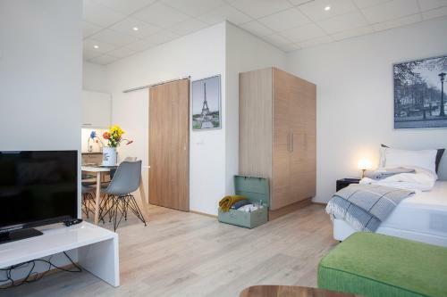 Blue Mountain Apartments