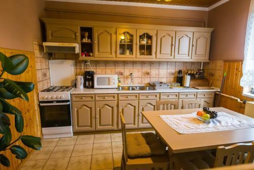 Hostal Joli Guesthouse