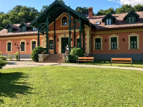 Bed & Breakfast St. Hubertus �tterem �s Panzi�