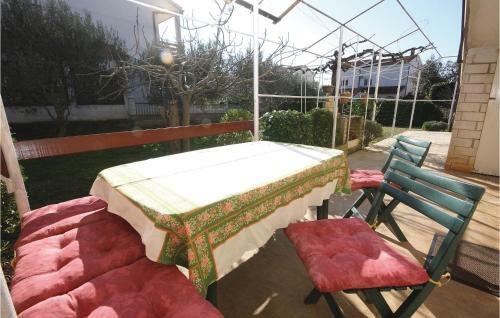 Two-bedroom Apartment Fazana 09