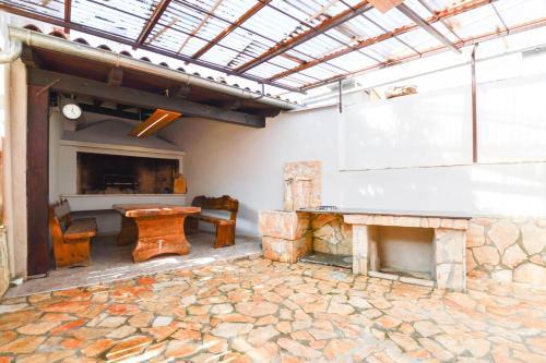 Two-bedroom Apartment In Pomer I