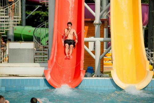 Karos Boni Term�l Hotel