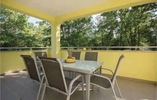 Two-bedroom Holiday Home Zgaljici 08