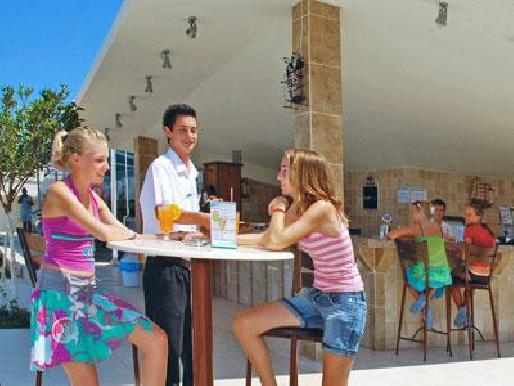 Hotel Daima Resort