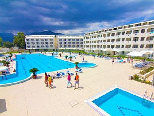 Hotel Daima Resort