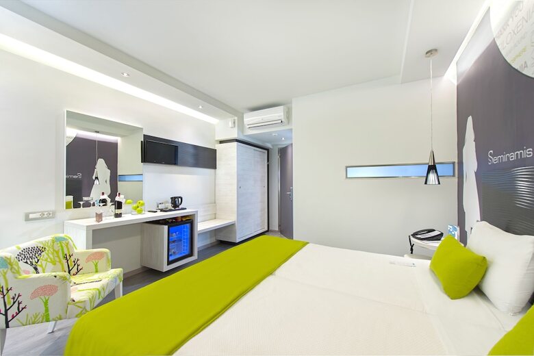 Hotel Semiramis