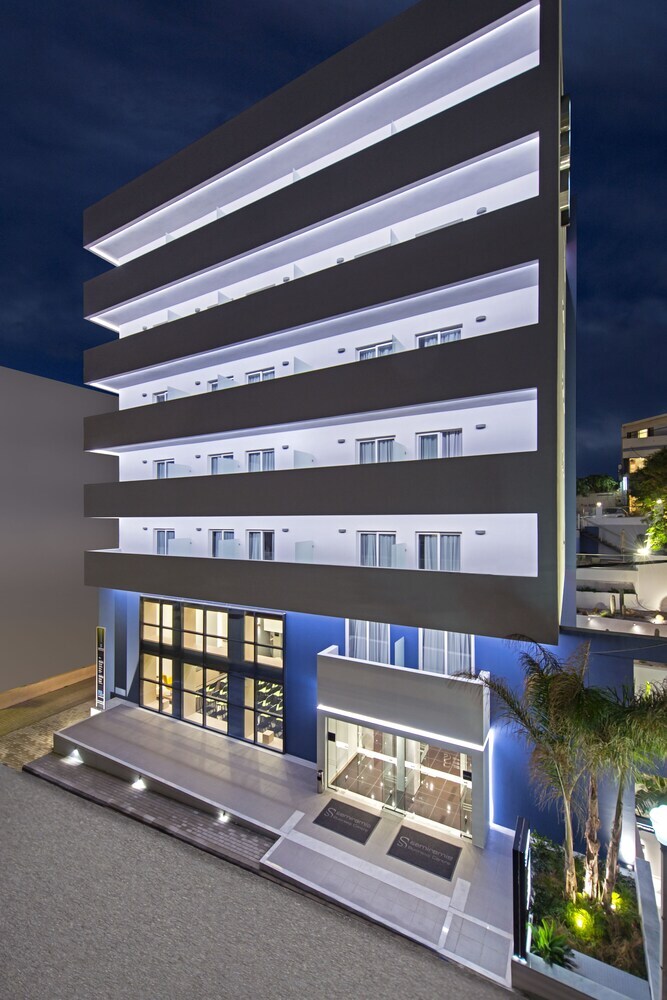 Hotel Semiramis