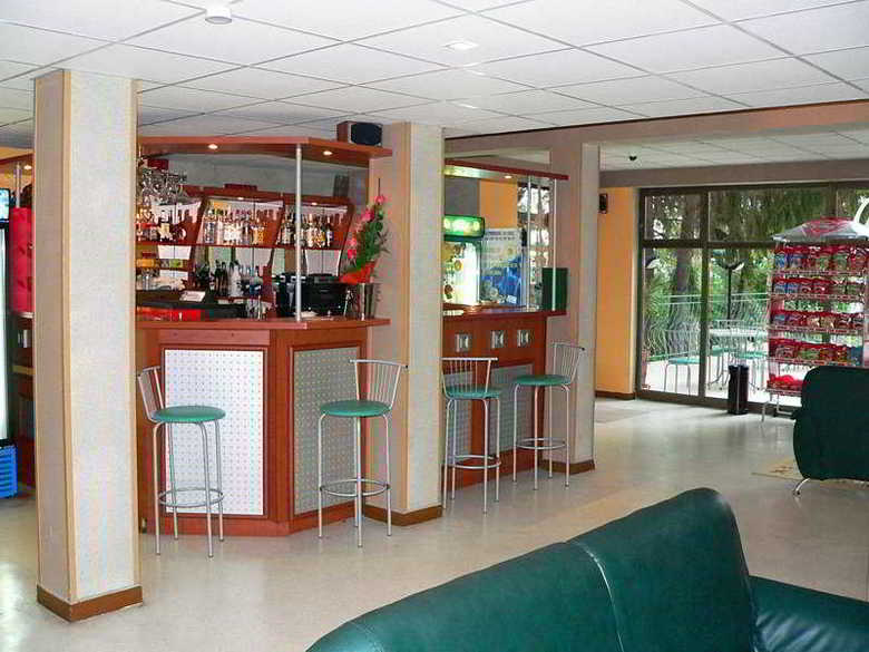 Hotel Briz(.)