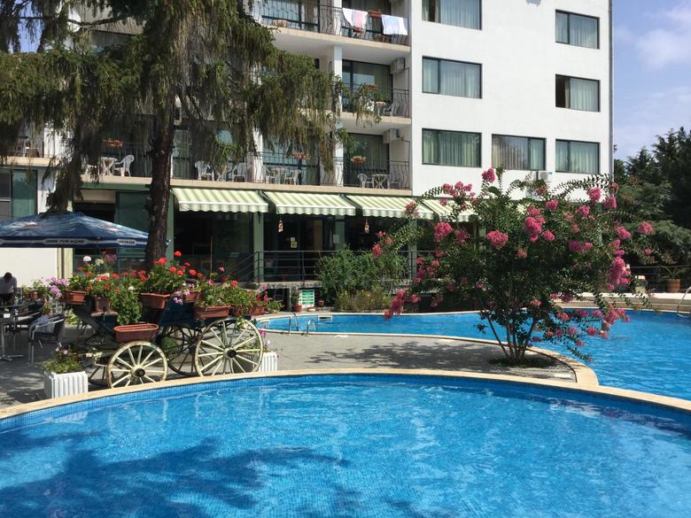 Hotel Briz(.)