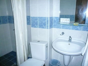 Hotel Briz(.)