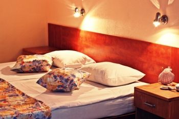 Hotel Briz(.)