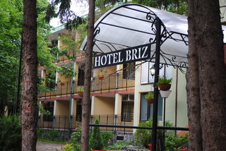 Hotel Briz(.)
