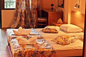 Hotel Briz(.)