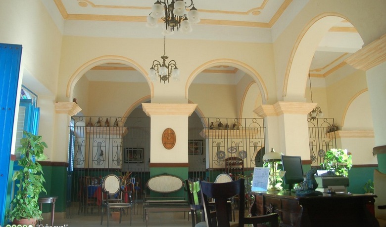 Hotel Hostal Mascotte