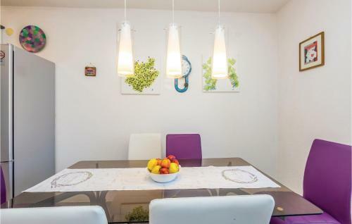 Three-bedroom Holiday Home Zgombici 01