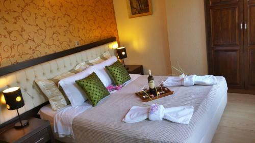 Hostal Archontiko Hotel