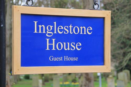 Hostal Inglestone House Guest House