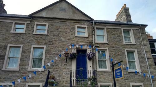 Hostal Inglestone House Guest House
