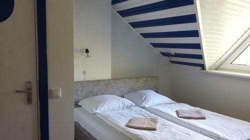 Hostal A.v. Namai