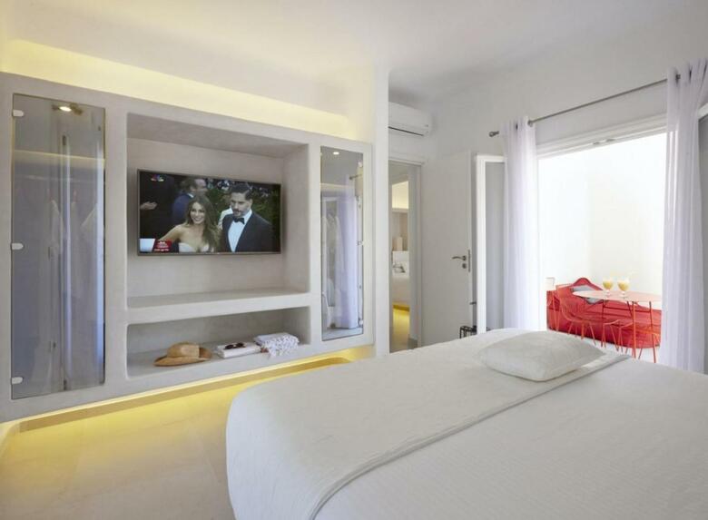 Art Hotel Santorini