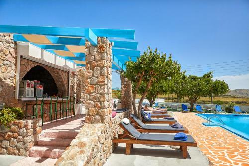 Zorbas Hotel Santorini