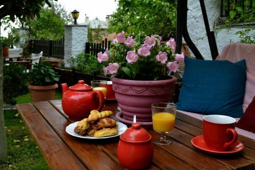Hostal Guesthouse Filokalia