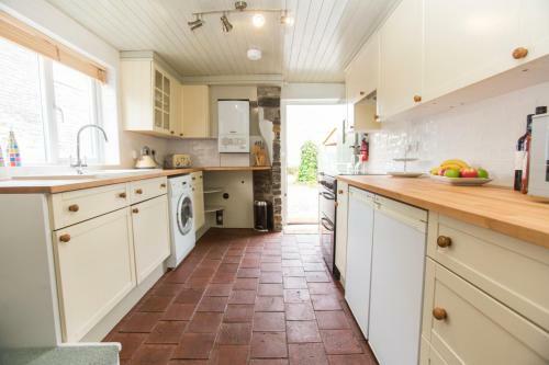 Withy Cottages